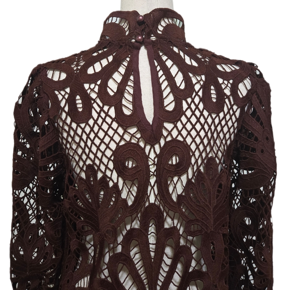 Boston Proper Chocolate Brown Crochet Lace High-Low Top Mock Neck Size Medium - Picture 7 of 13
